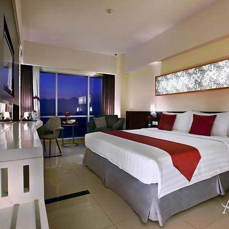 Atria Hotel&Conference Malang Exterior foto
