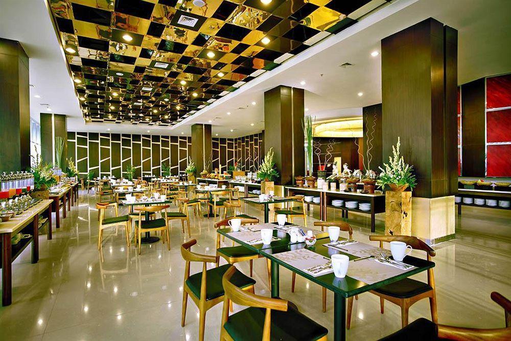 Atria Hotel&Conference Malang Exterior foto