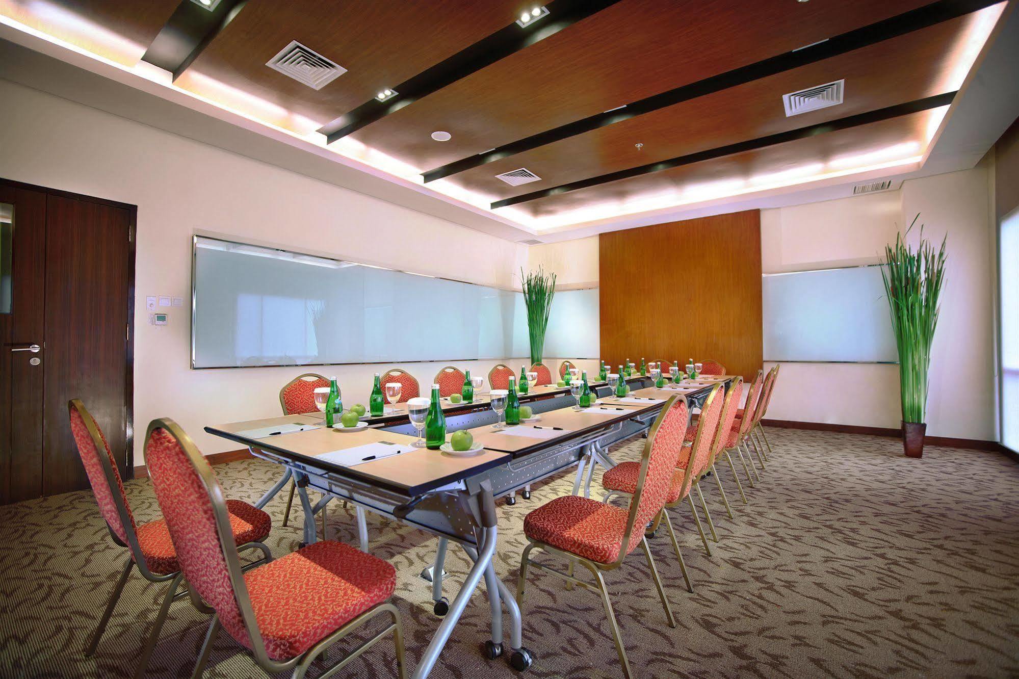 Atria Hotel&Conference Malang Exterior foto