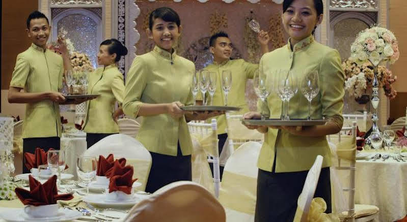 Atria Hotel&Conference Malang Exterior foto